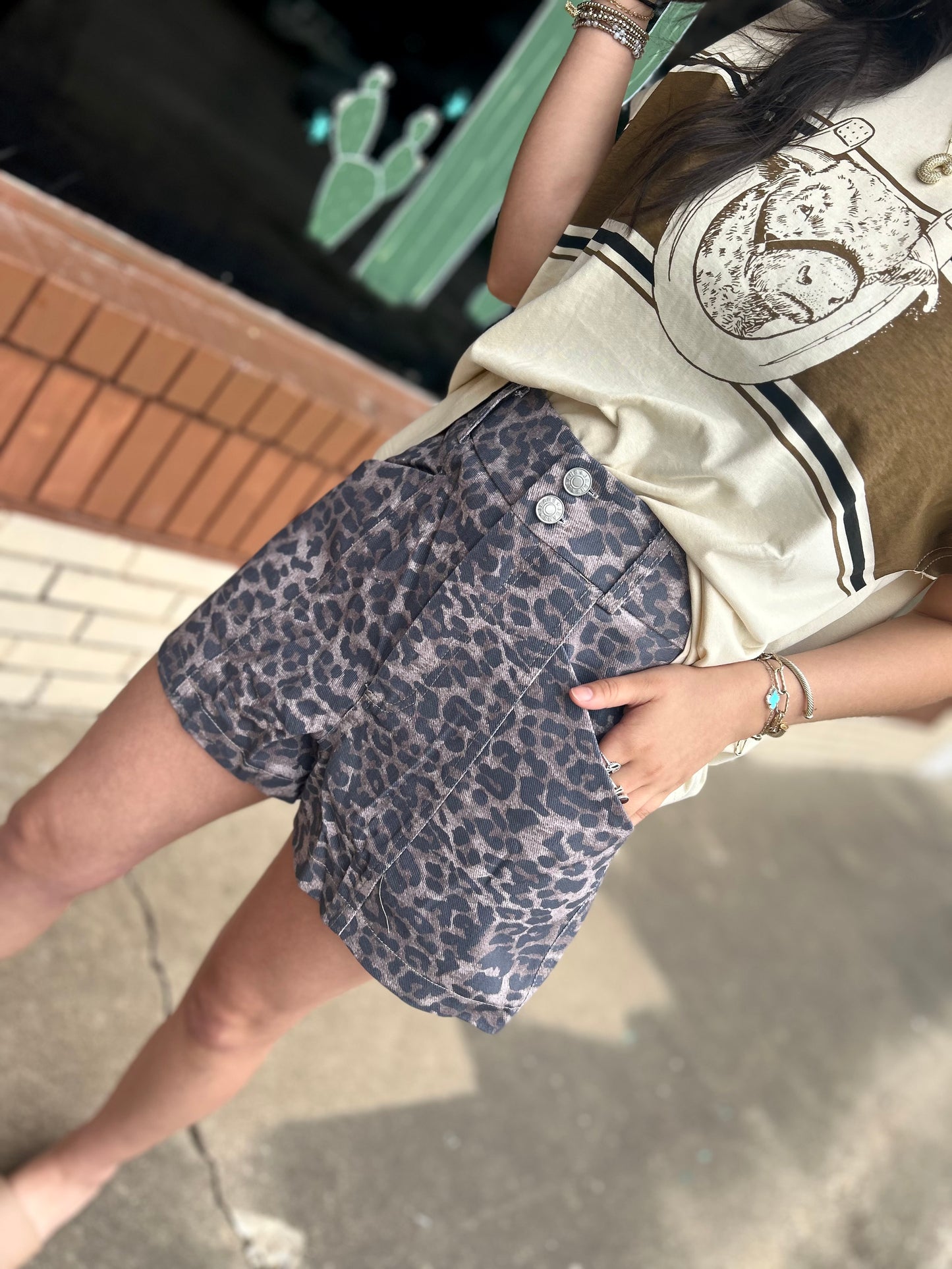 Camila leopard shorts