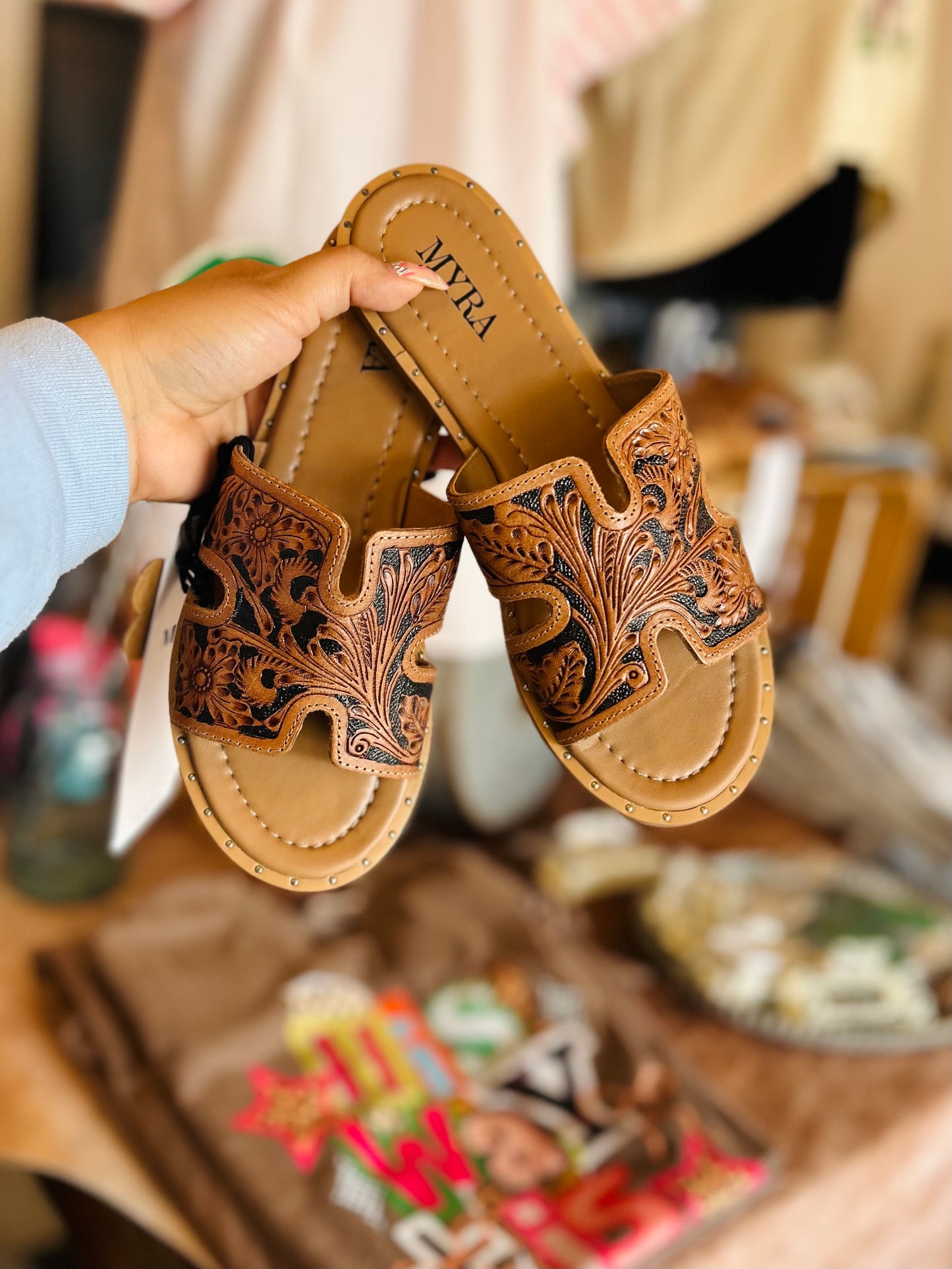 Loretta sandals (black)