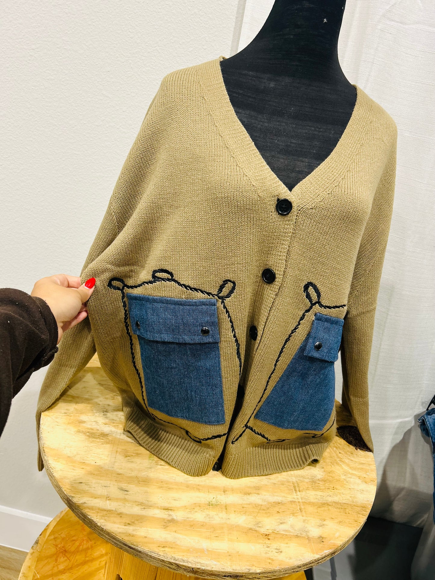 Cattle babe sweater