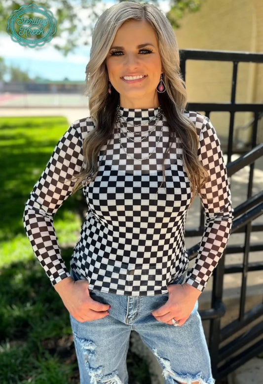 Checkered mesh top