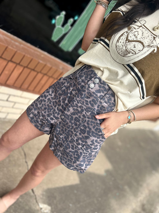 Camila leopard shorts