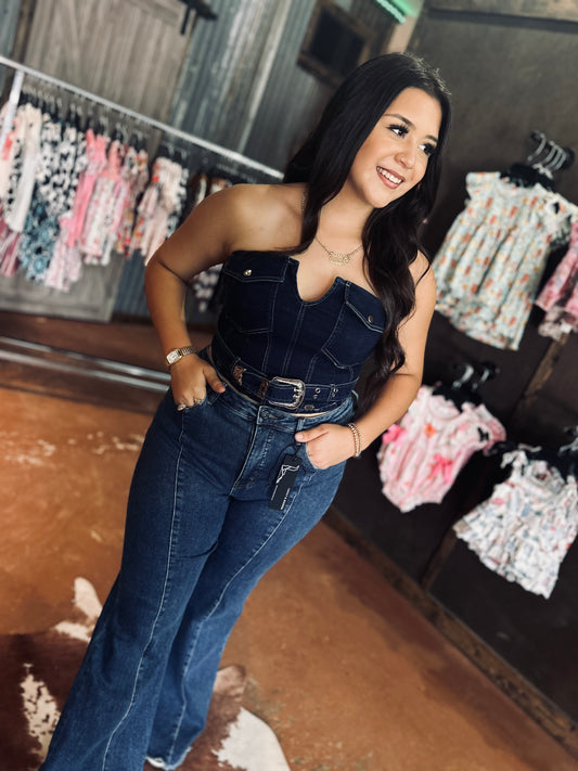 Buckle bunny top