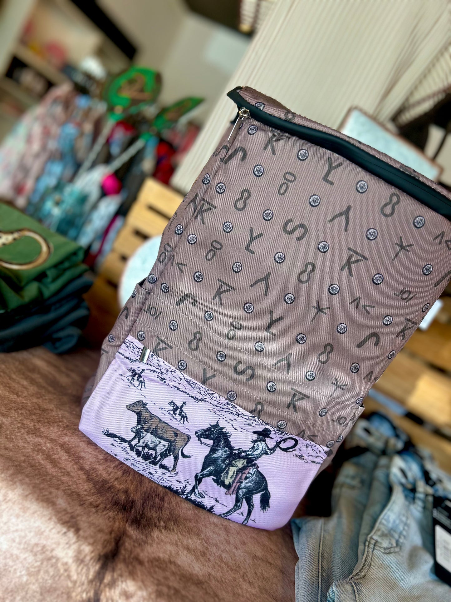Back pack cooler (cowboy)