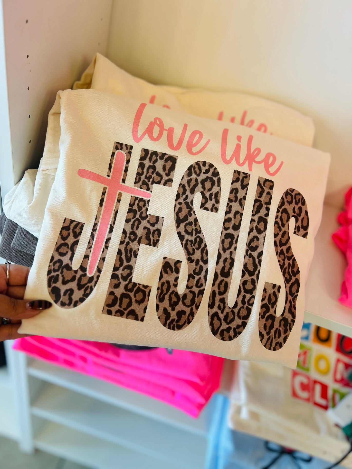 Love like Jesus Tee