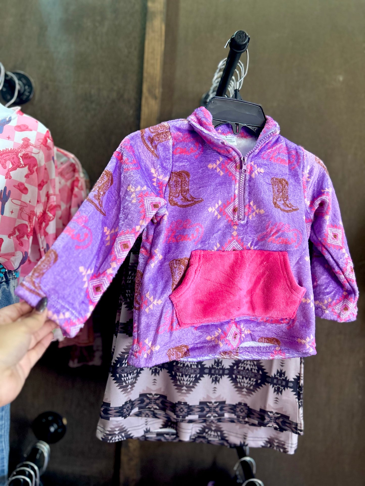 Boots & bows pullover