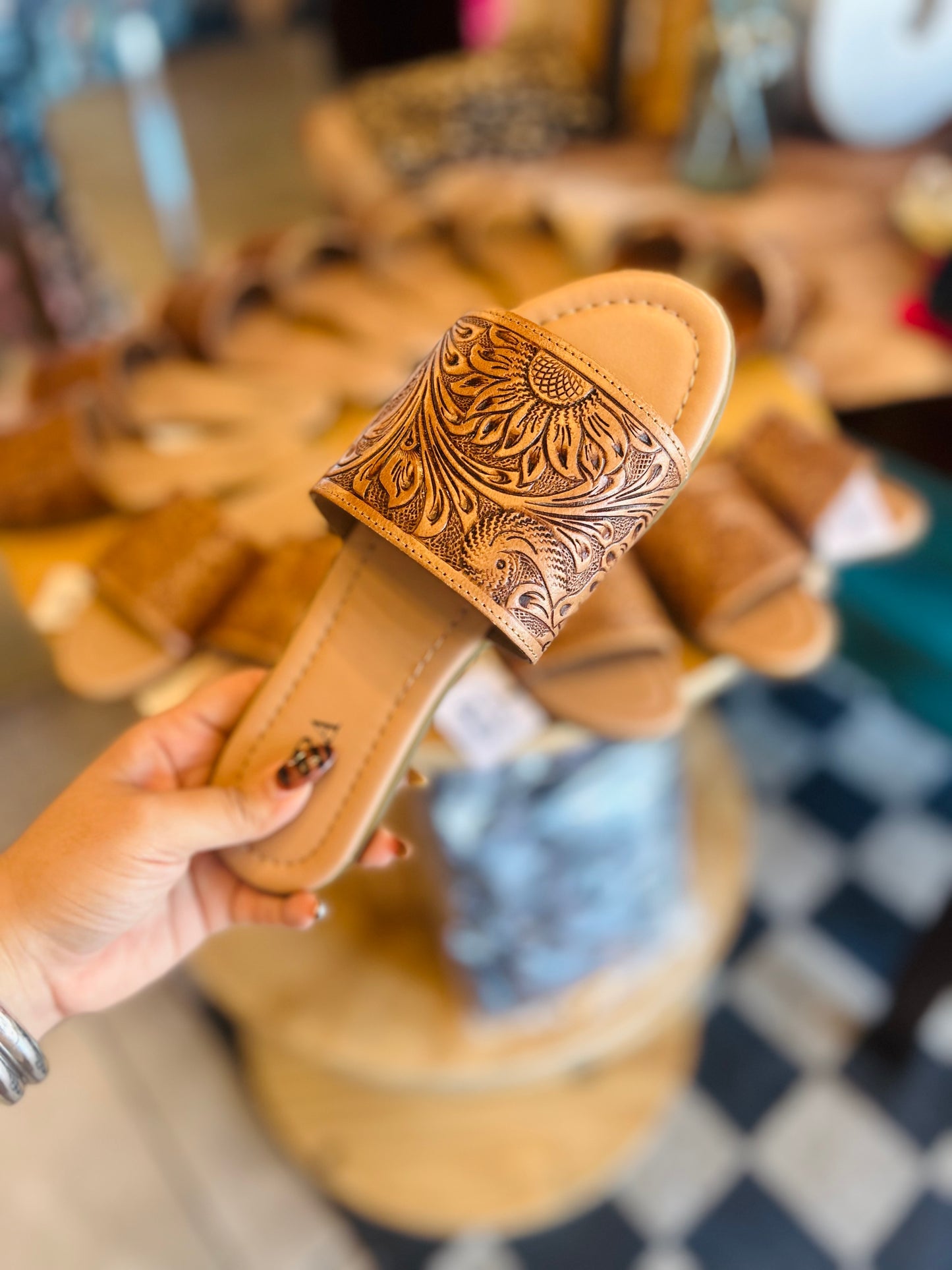 The sunshine sandal